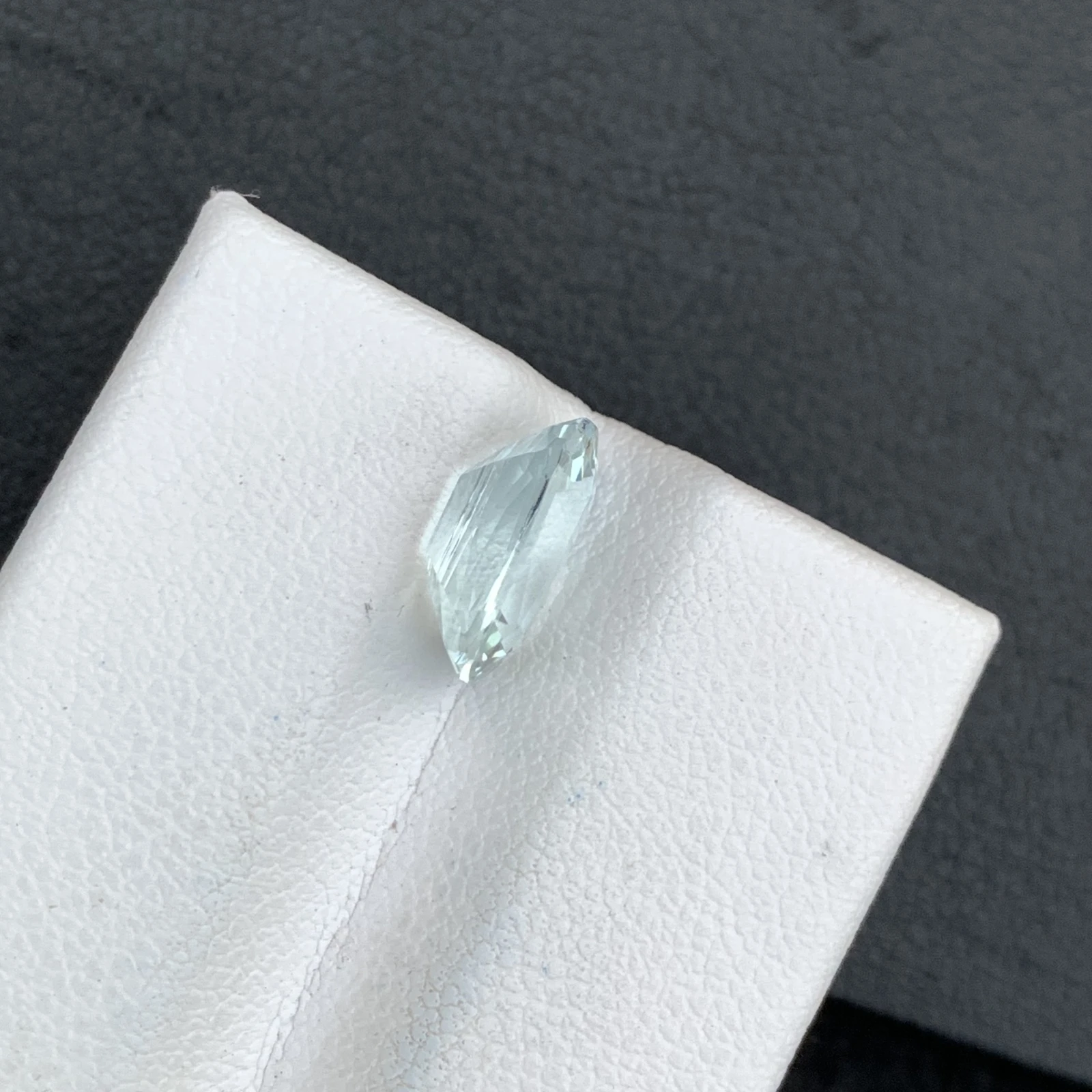 Natural Greenish Blue aquamarine 2.80 Carat Faceted Cushion Shape Loose Gemstone — view 5